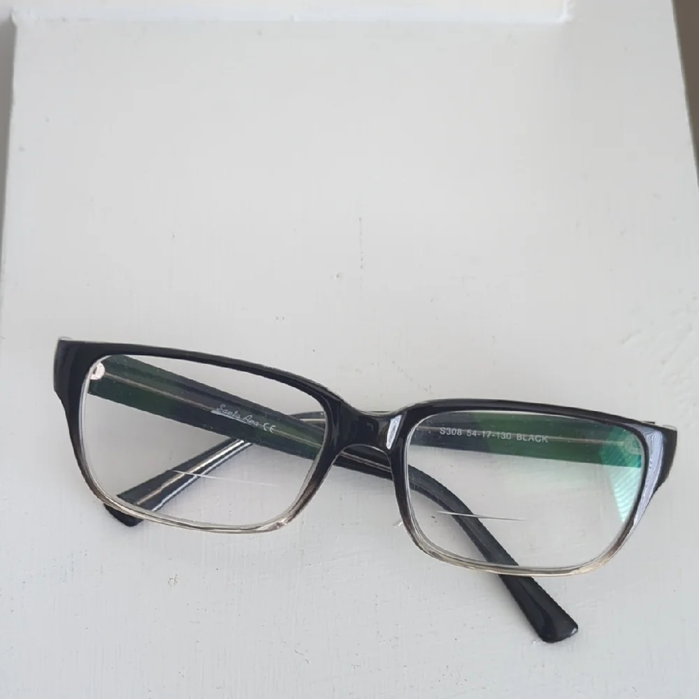 Black and Silver Rectangular Glasses